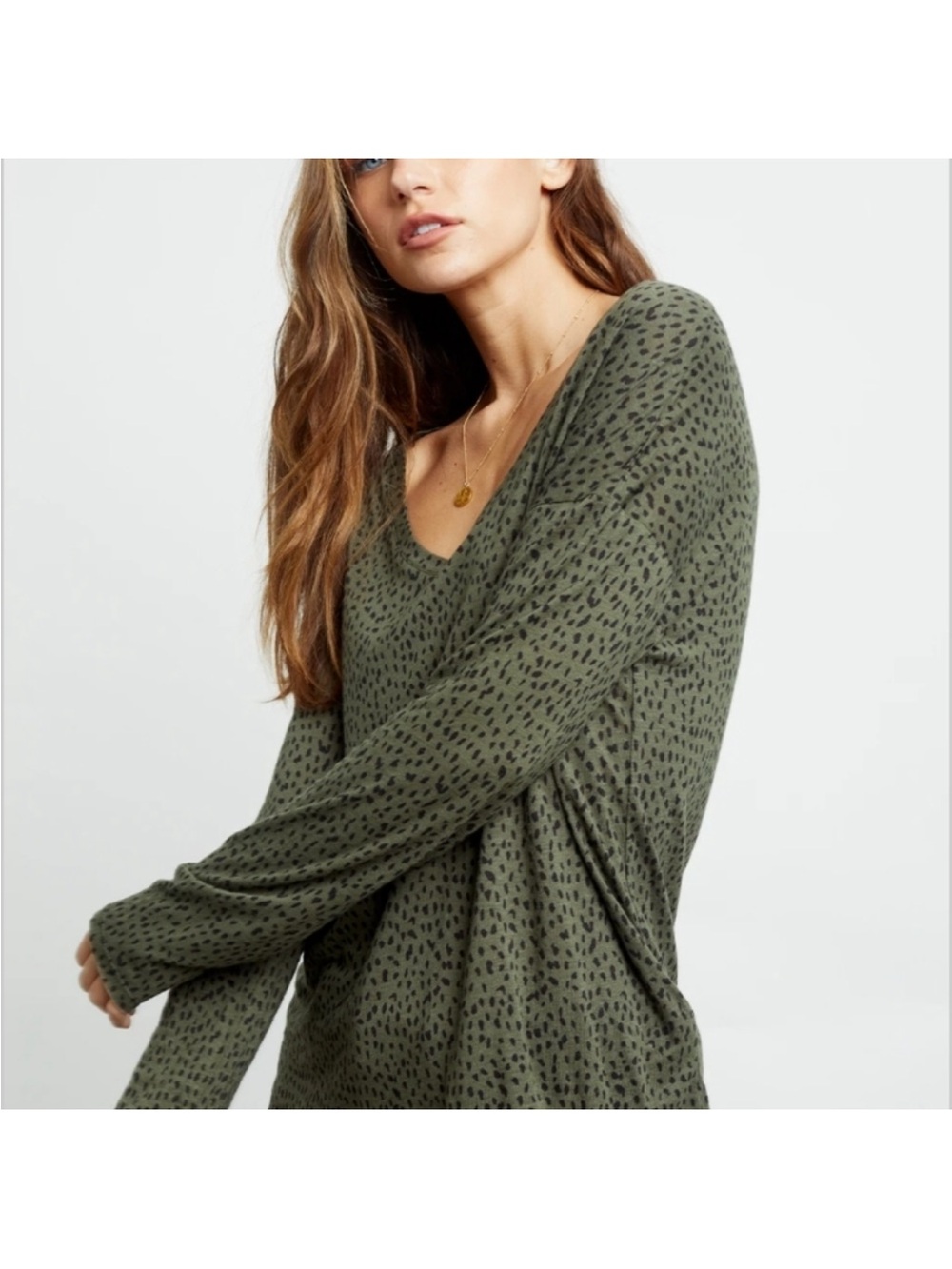 NWT RAILS  Colby Linen Blend Tee Size Medium Olive Mini Spotted